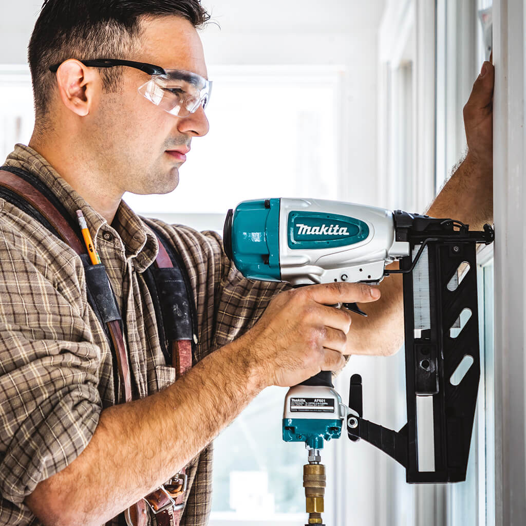 Makita AF601 2-1/2 in. 16-Gauge Straight Finishing Nailer