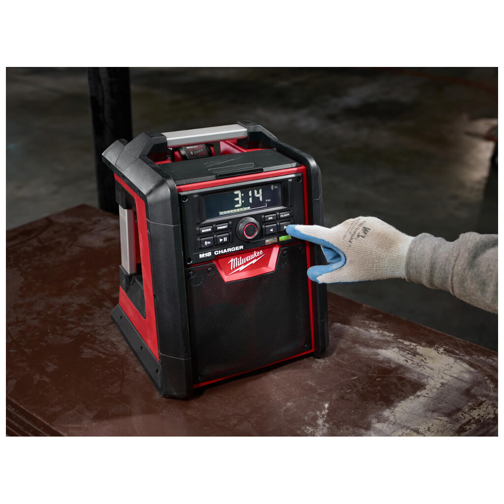 MILWAUKEE 2792-20 M18 WORKSITE BT RADIO/CHARGER