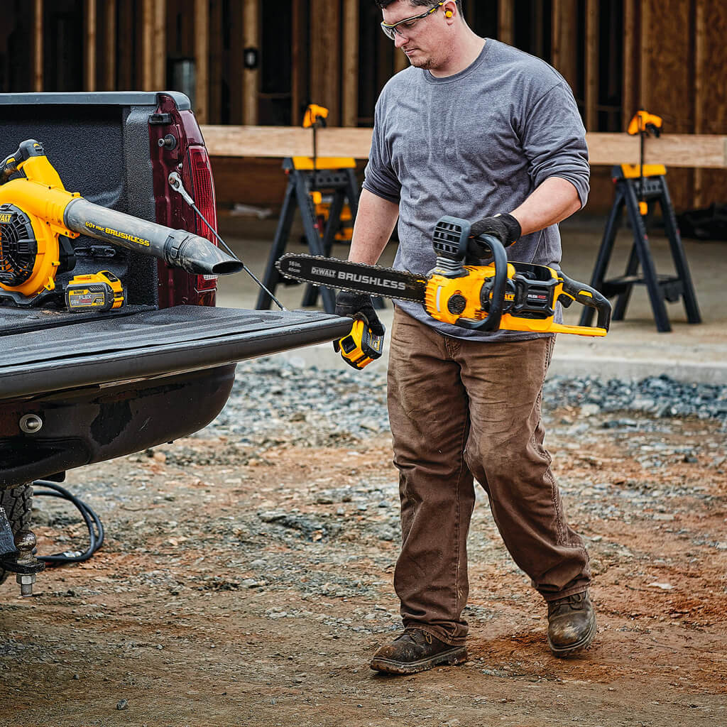 DEWALT DCCS670X1 FLEXVOLT 60-Volt 3.0-Ah Lithium-Ion 16 in. Brushless Chainsaw Kit