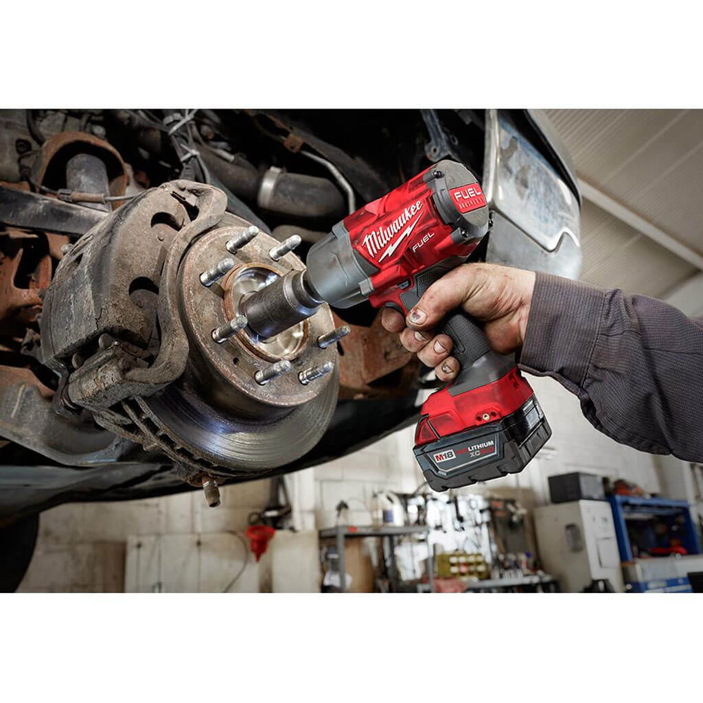  Milwaukee 2767-20 M18 FUEL 18-Volt Lithium-Ion 1/2 in. Brushless High Torque Impact Wrench (Tool Only)