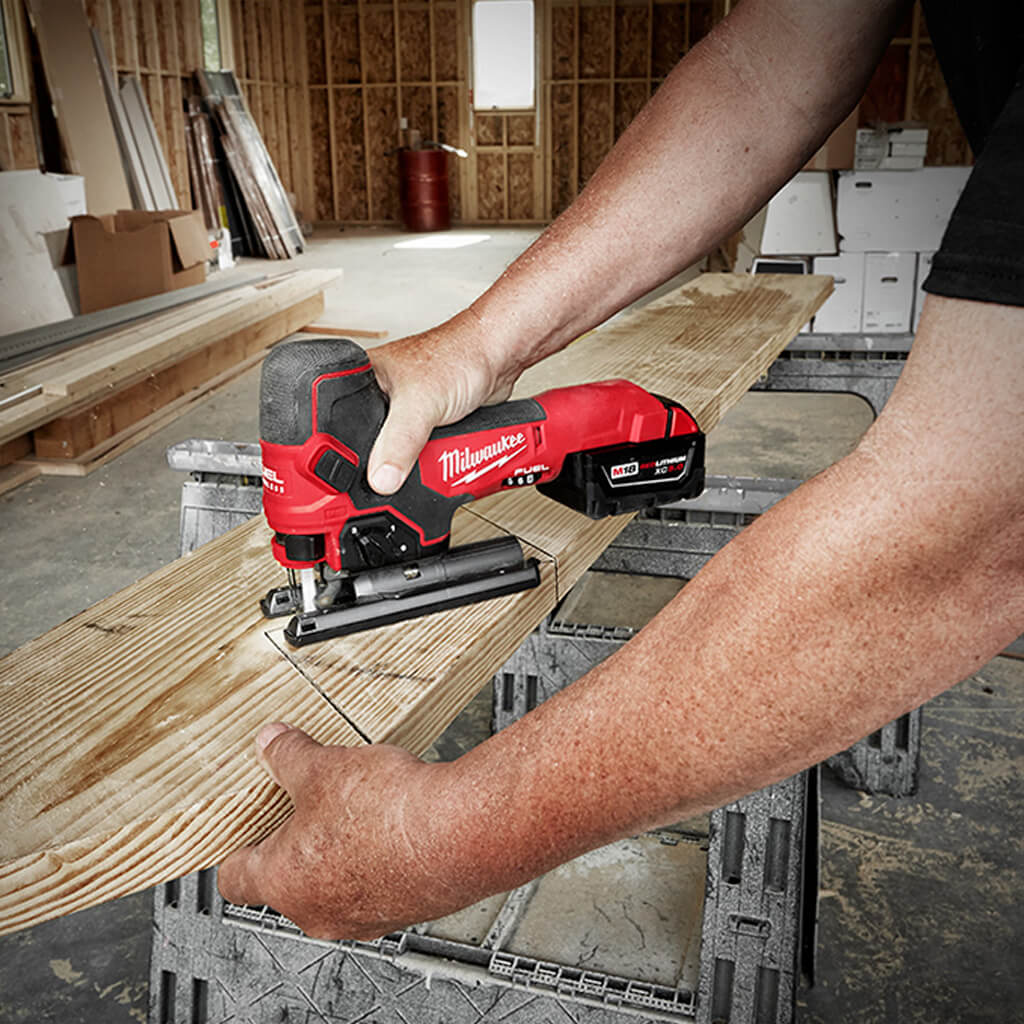 Milwaukee 2737B-20 M18 FUEL 18-Volt Lithium-Ion Brushless Barrel Grip Jig Saw (Tool Only)