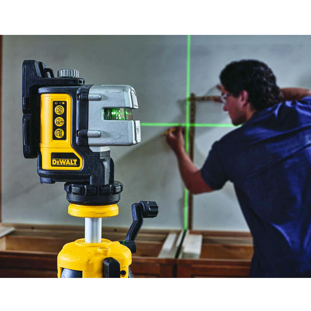 DEWALT DW089CG 3-Beam Green Line Laser Kit