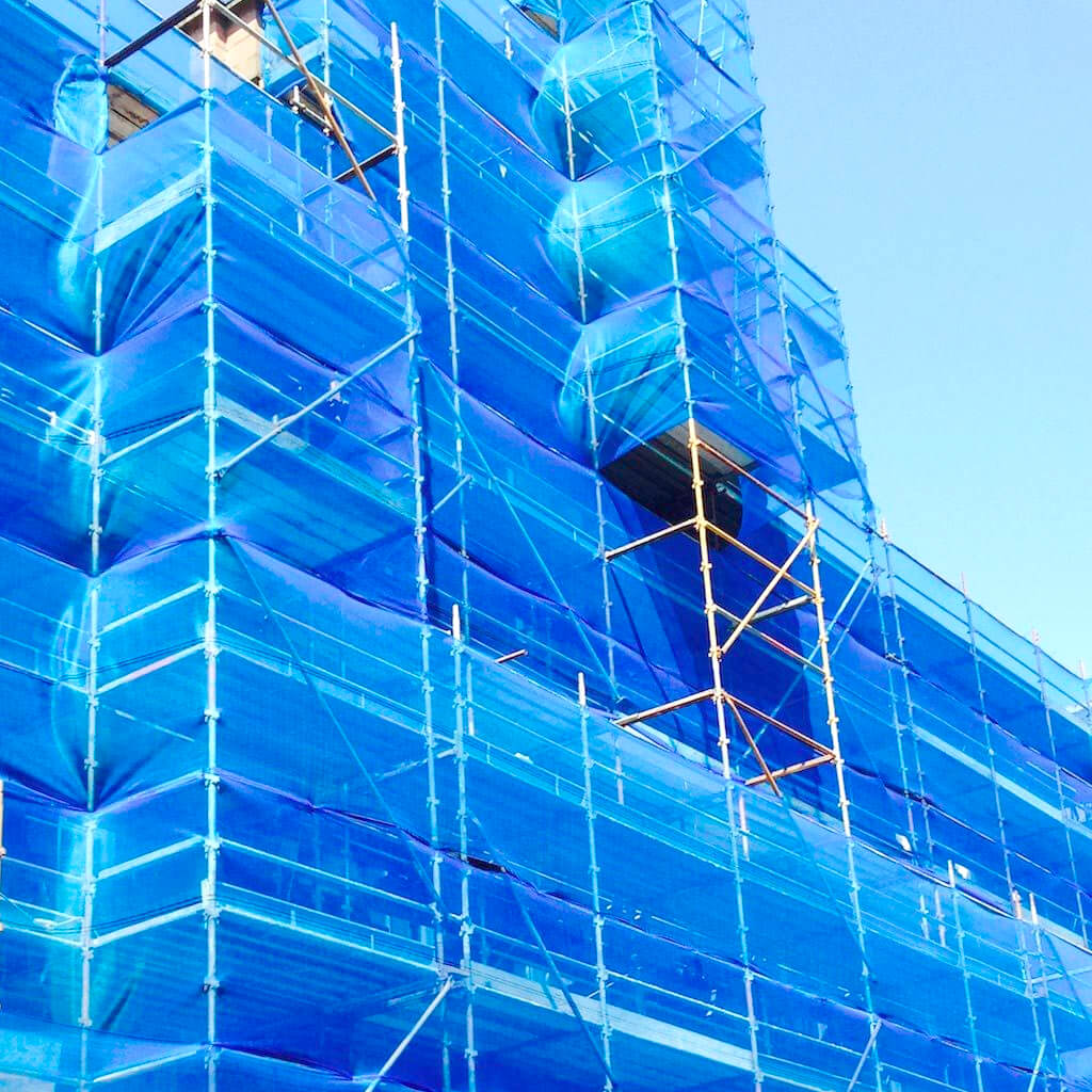 DuraDrive 6 ft. x 164 ft. 130 GSM Blue Safety Scaffold Fire Retardant Debris Netting