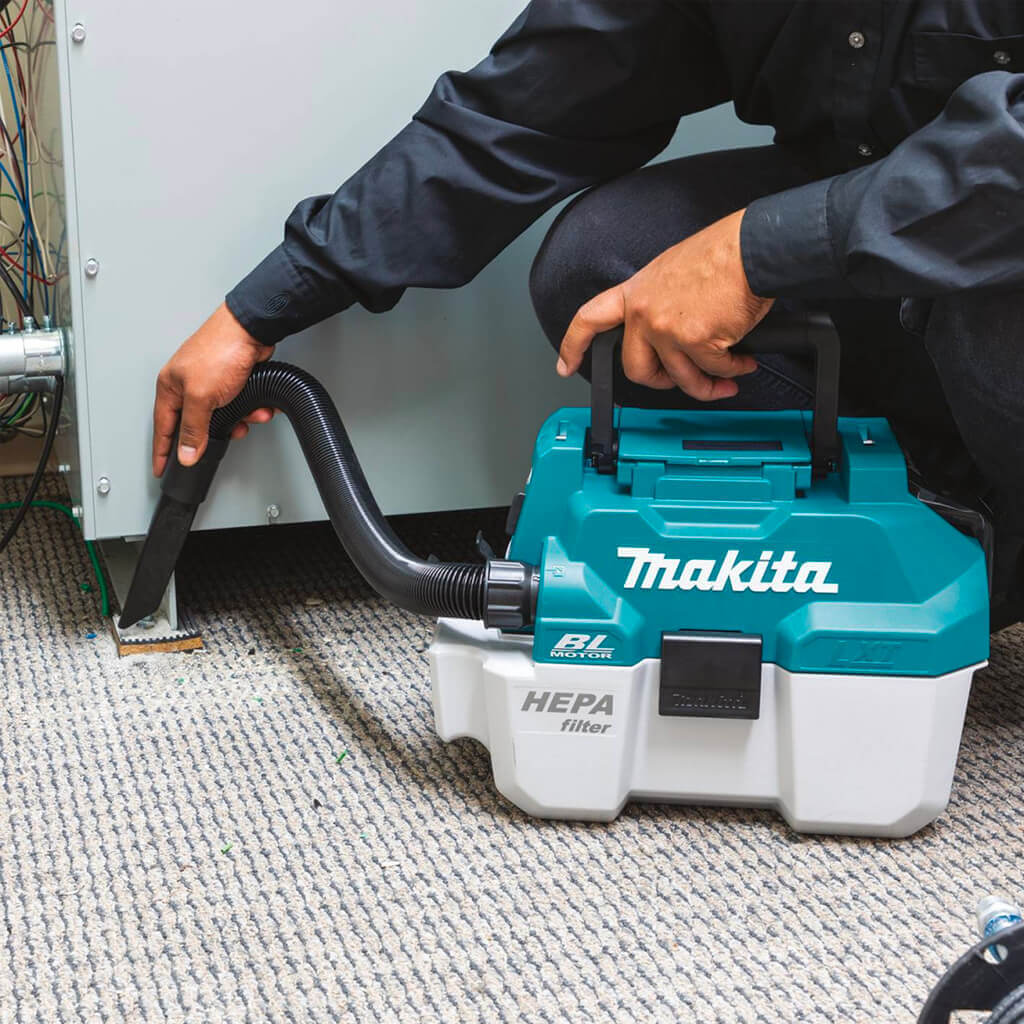 Makita DVC750LZ 18-Volt LXT Lithium-Ion 7.5-Litre HEPA Wet/Dry Vacuum Cleaner (Tool Only)