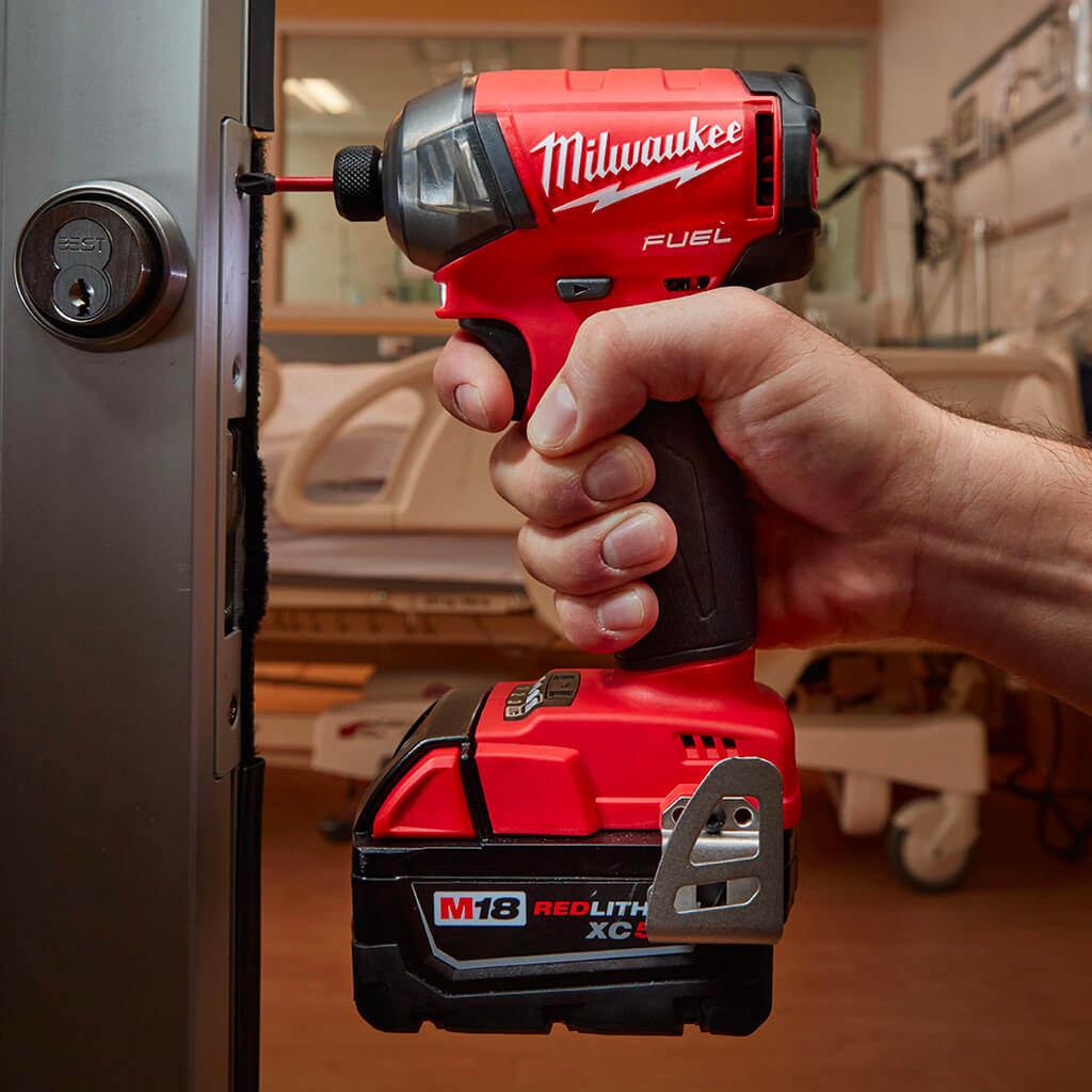 Milwaukee 2760-20 M18 FUEL SURGE 18-Volt Lithium-Ion 1/4 in. Brushless Hex Hydraulic Impact Driver (Tool Only)