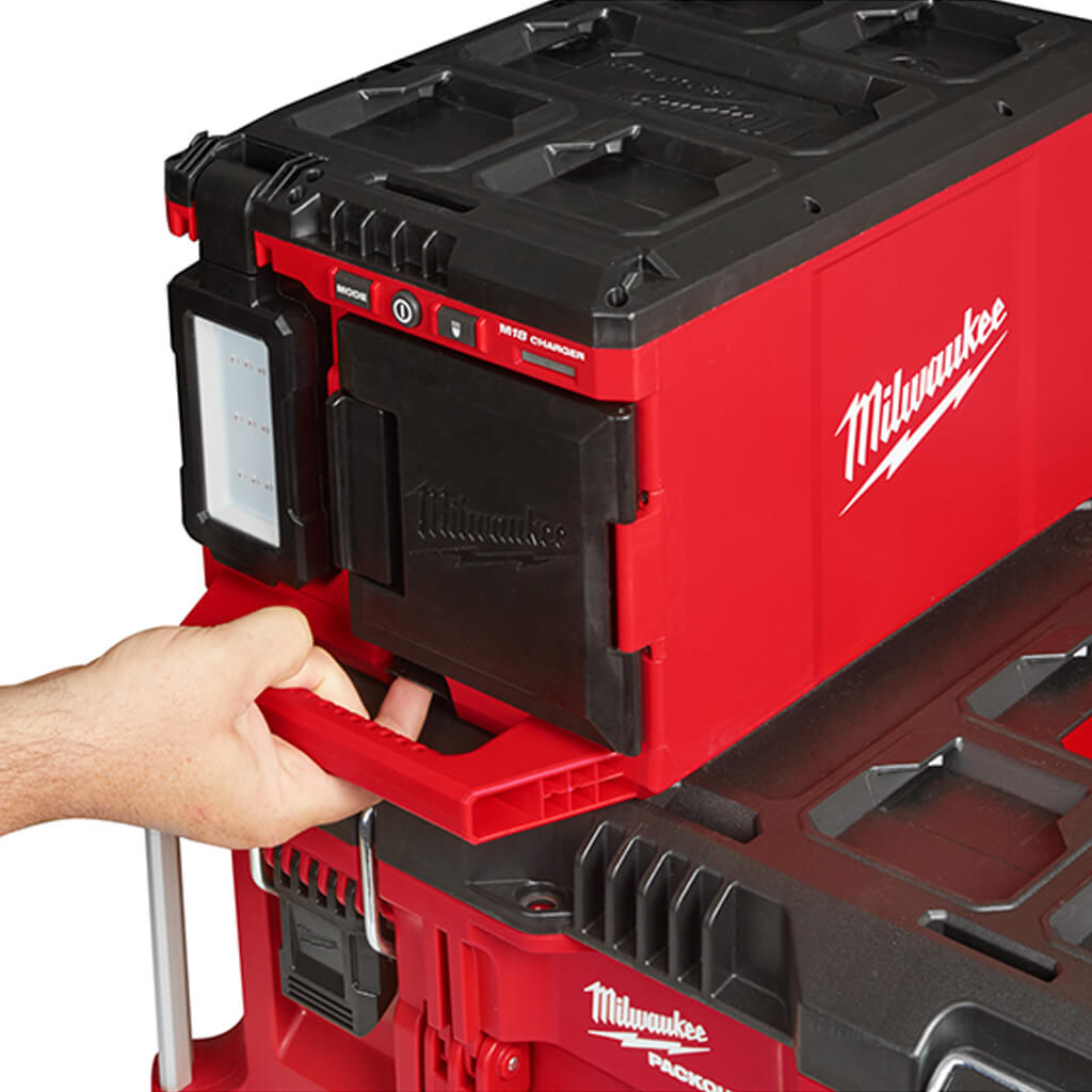 Milwaukee 2357-20 M18 PACKOUT 18-Volt Lithium-Ion 3,000-Lumen LED Area Work Light (Tool Only)