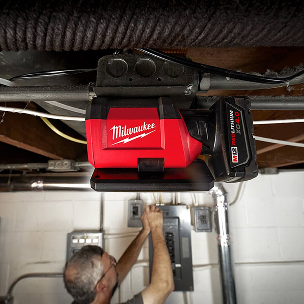 Milwaukee 2367-20 M12 ROVER 12-Volt Lithium-Ion Cordless USB-Rechargeable 700-Lumen LED Flood Light (Tool Only)