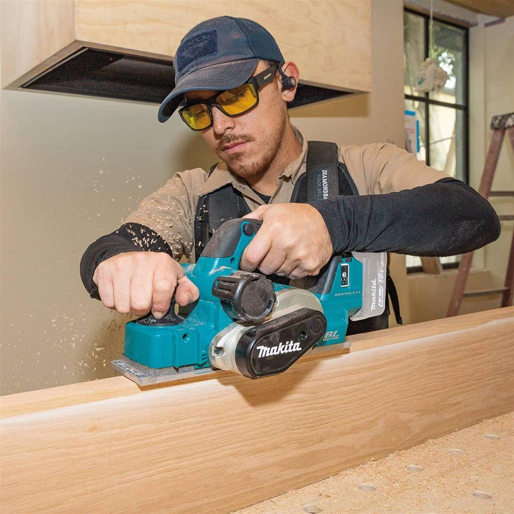 Makita DKP181Z 18-Volt Lithium-Ion 3-1/4 in. Cordless Brushless Planer (Tool Only)