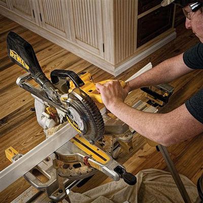 DEWALT DCS361B 20-Volt MAX Lithium-ion 7-1/4 in. Cordless Sliding Mitre Saw (Tool Only)