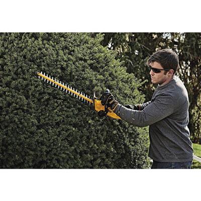 DEWALT DCHT820P1 20-Volt Lithium-Ion MAX 5.0 Ah 22 in. Hedge Trimmer Kit