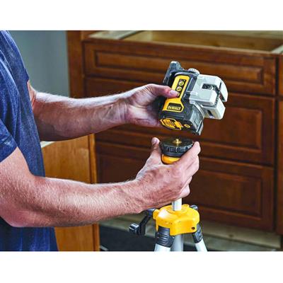 DEWALT DW089CG 3-Beam Green Line Laser Kit