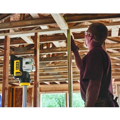 DEWALT DW089CG 3-Beam Green Line Laser Kit