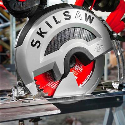 SKILSAW SPT78MMC-22/01 8in. Outlaw Worm Drive Circular Saw With FREE Blade