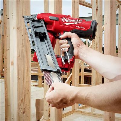 Milwaukee 2745-20 M18 FUEL 18-Volt Lithium-Ion 30-Degree Cordless Brushless Framing Nailer (Tool Only)