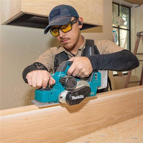 Makita DKP181Z 18-Volt Lithium-Ion 3-1/4 in. Cordless Brushless Planer (Tool Only)